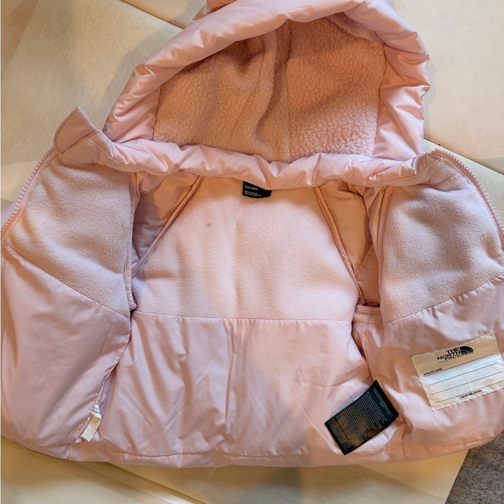 The North Face Kids Light Pink Hooded Puffer Coat